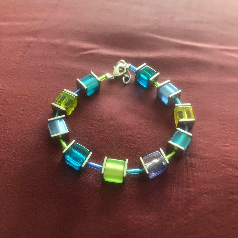 Multicolored bracelet
